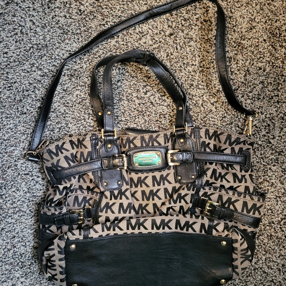 MICHAEL KORS tote - Picture 1 of 5